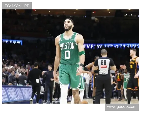 杰森·塔图姆引领波士顿凯尔特人崛起成为NBA新一代超级球星 杰森·塔图姆引领波士顿凯尔特人崛起成为NBA新一代超级球星