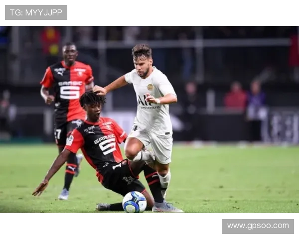 奎维利与阿雅的精彩对决揭示了足球战术与团队协作的重要性